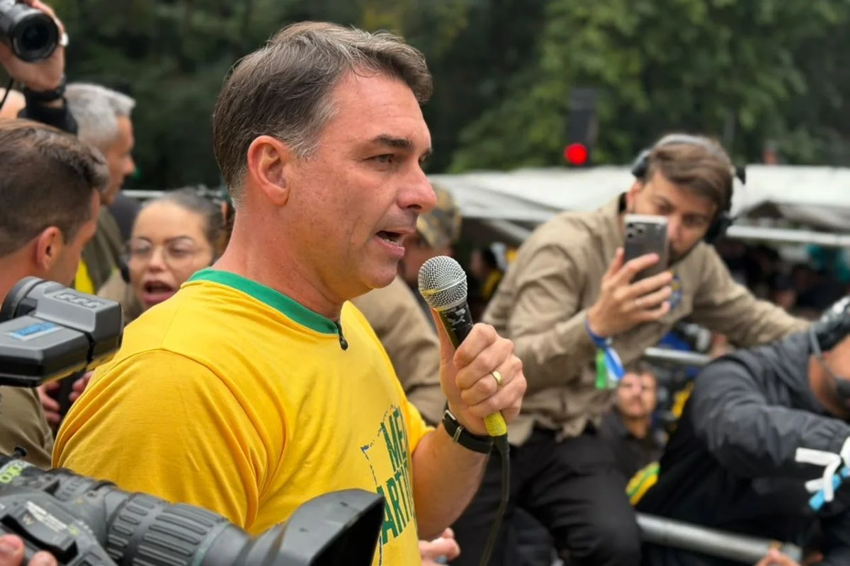Flávio Bolsonaro na Paulista