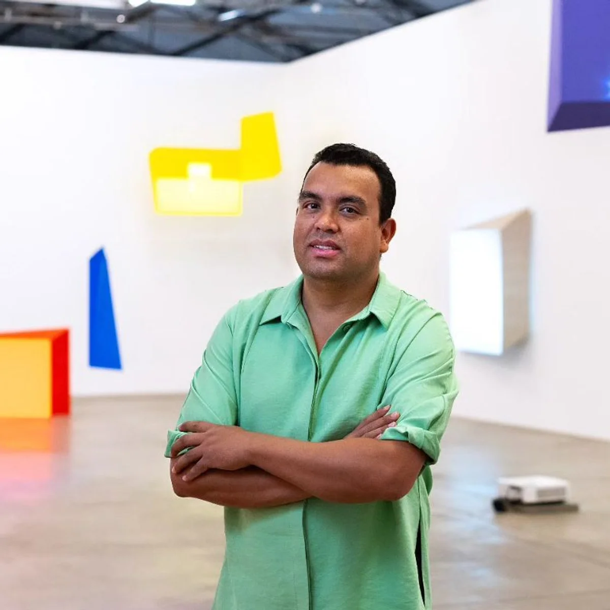 Artista plástico Rodrigo Cass morre afogado aos 43 anos