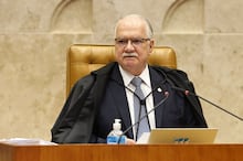 Ala do STF defende incluir outros ministros em investigação do Master