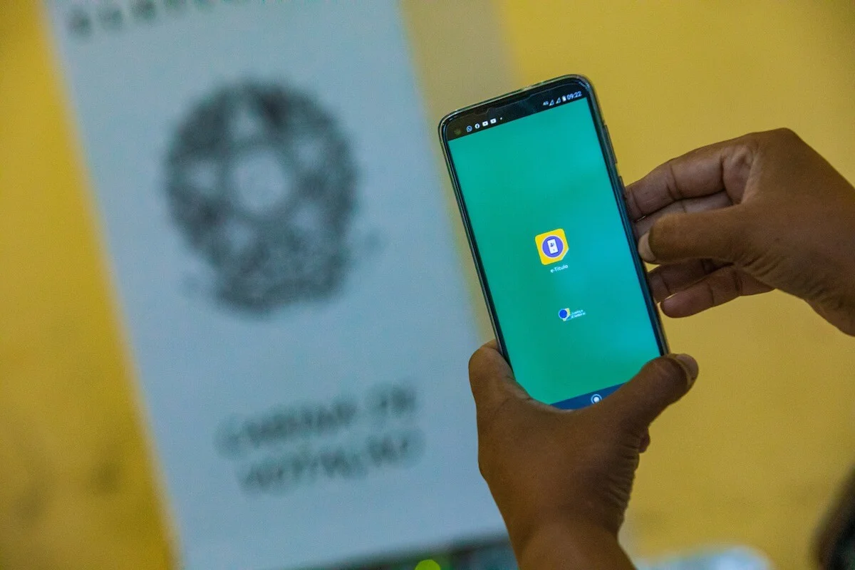 Eleitor tem até sábado antes das eleições para baixar e acessar e-Título