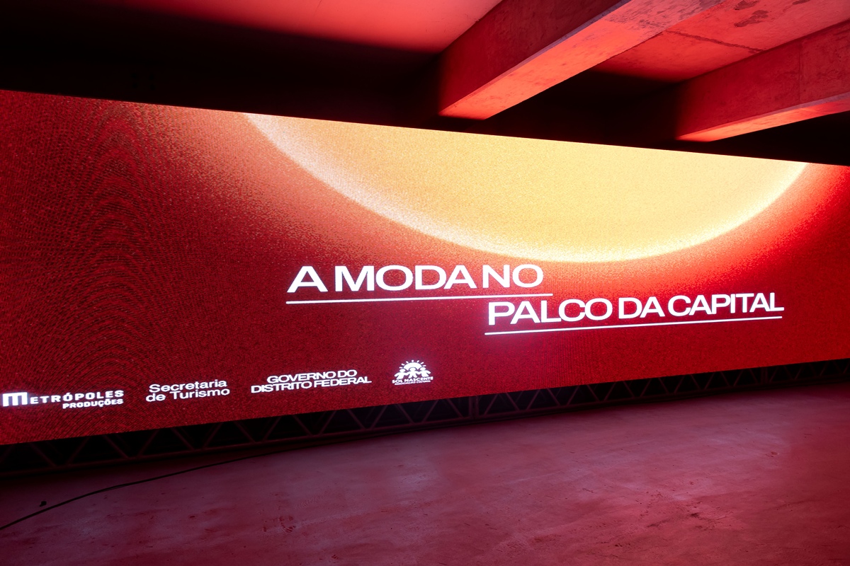 foto com cor. Estrutura do Metrópoles Catwalk - metrópoles
