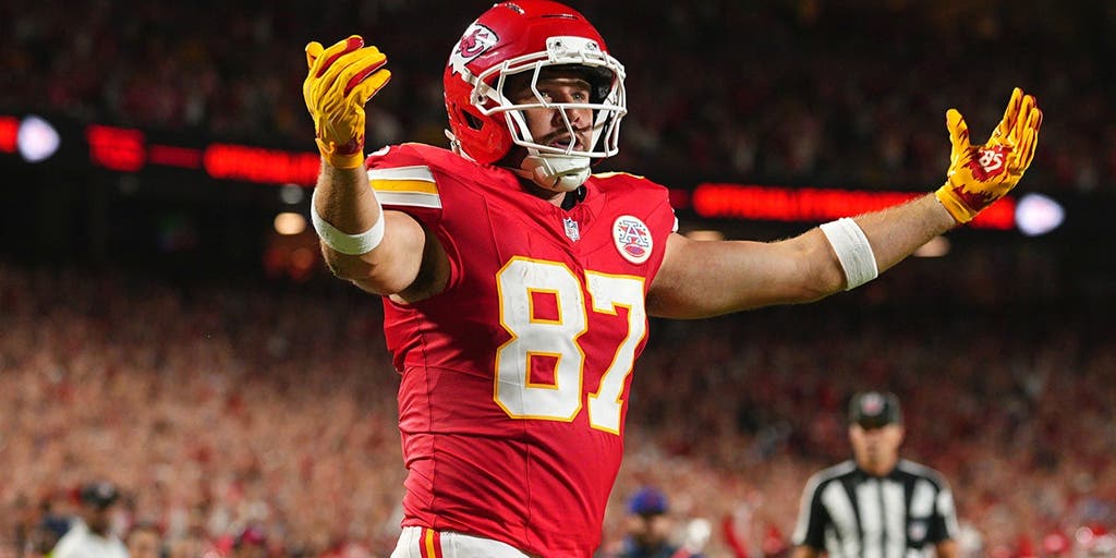 Taylor Swift tem uma celebração selvagem após Travis Kelce marcar o primeiro touchdown da temporada de 2026