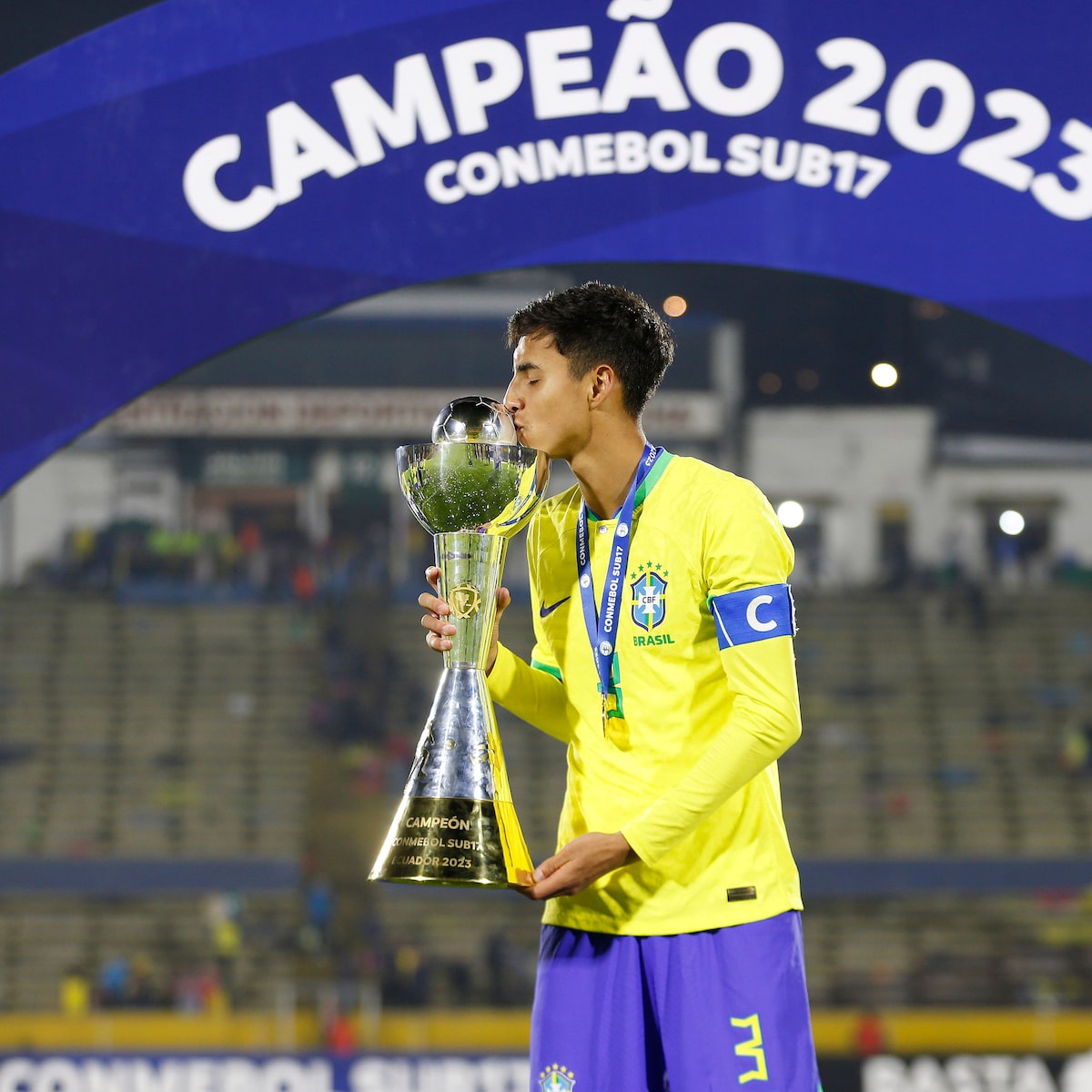 Ancelotti promove renovação e reduz em quatro anos a média de idade da seleção em relação à Copa