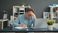 Mengenal Hustle Culture, Mengapa Anak Kantoran Sulit Berhenti Bekerja?