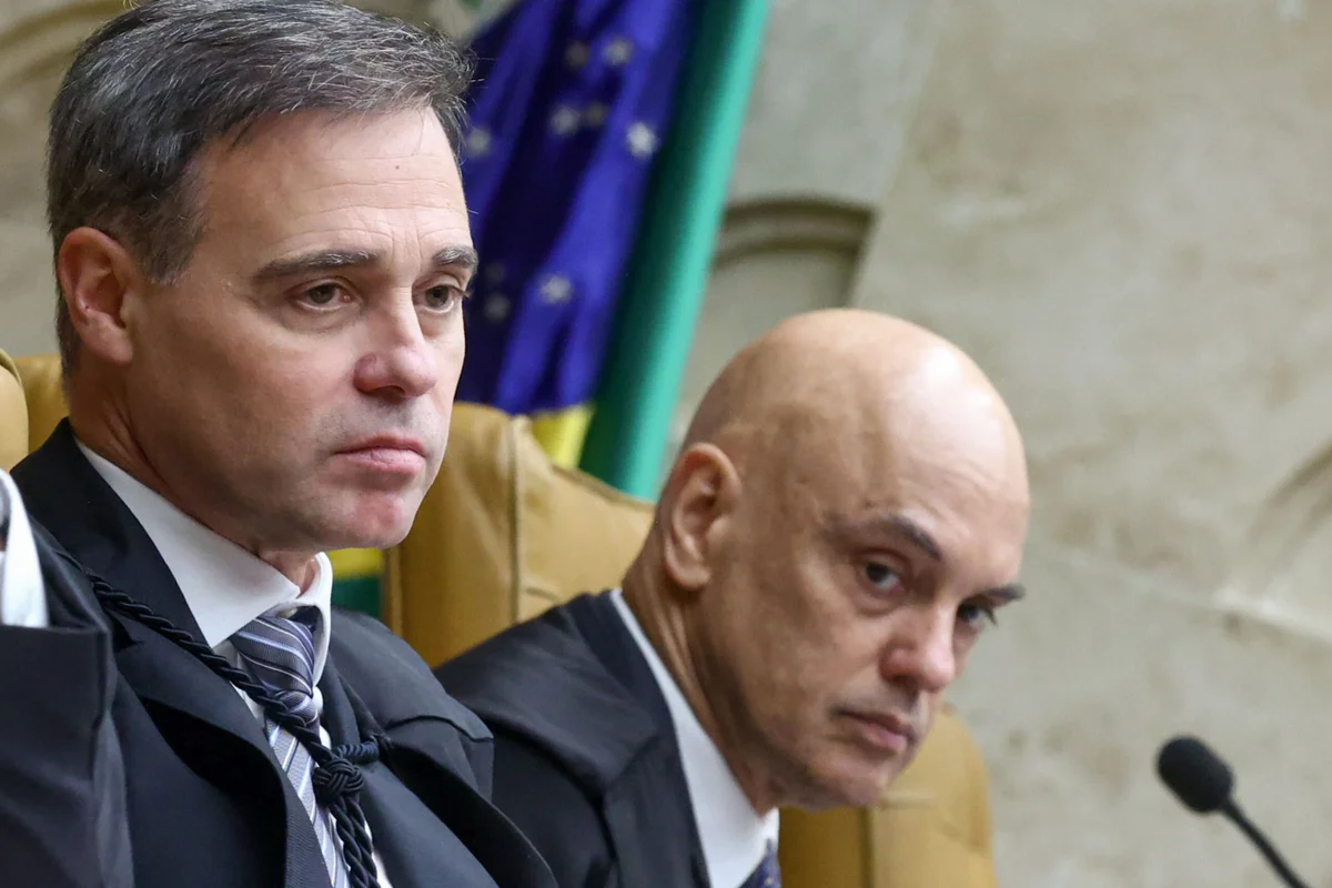 André Mendonça e Alexandre de Moraes, no plenário do STF