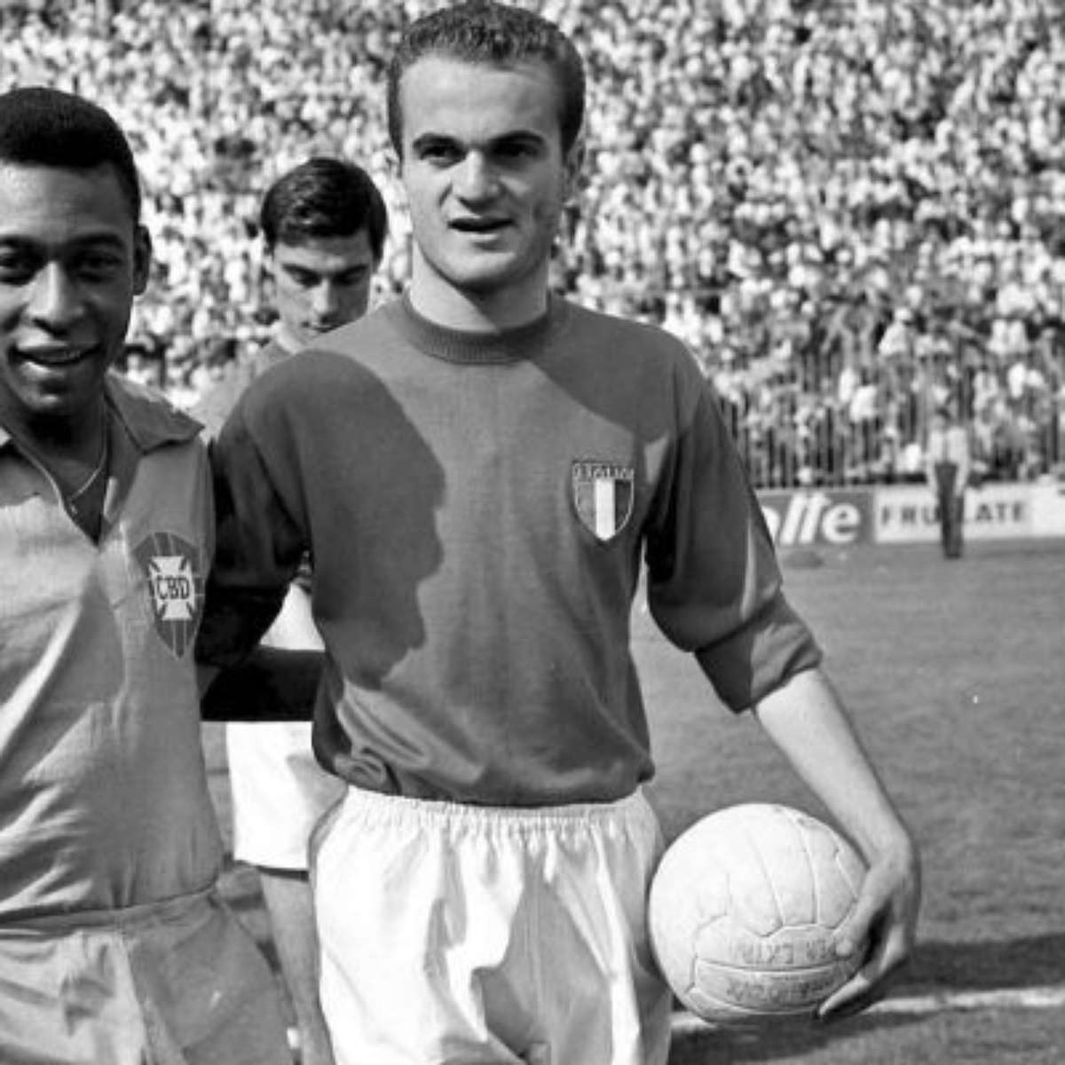 Morre Sandro Mazzola, ídolo da Inter de Milão, aos 83 anos