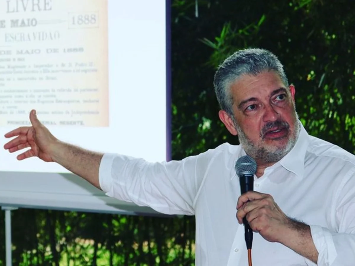 Governo anula alta honraria concedida a diplomata punido por assédio sexual