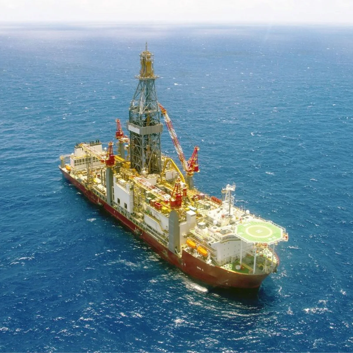 Petrobras desloca navio-sonda para perfuração de poços na costa do Amapá