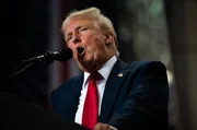 Imagem da matéria: Vance diz ser “totalmente apropriado” banimento de imprensa por Trump