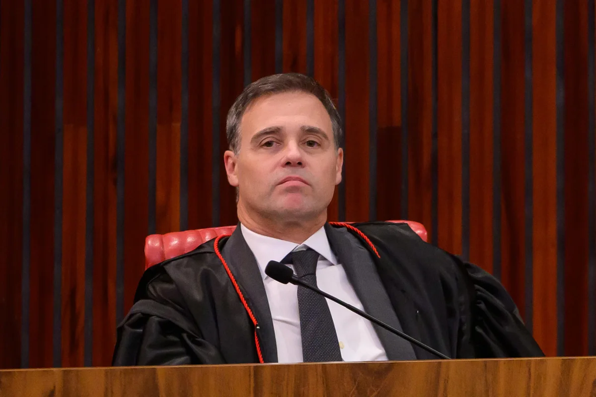 PF diz que pode entregar imediatamente HD de Vorcaro, basta Fachin querer