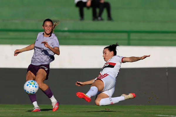São Paulo vence Flamengo e vai à final do Brasileirão Feminino