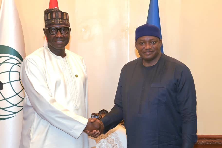 Barrow urges new ECOWAS President to maintain democracy, regional integration