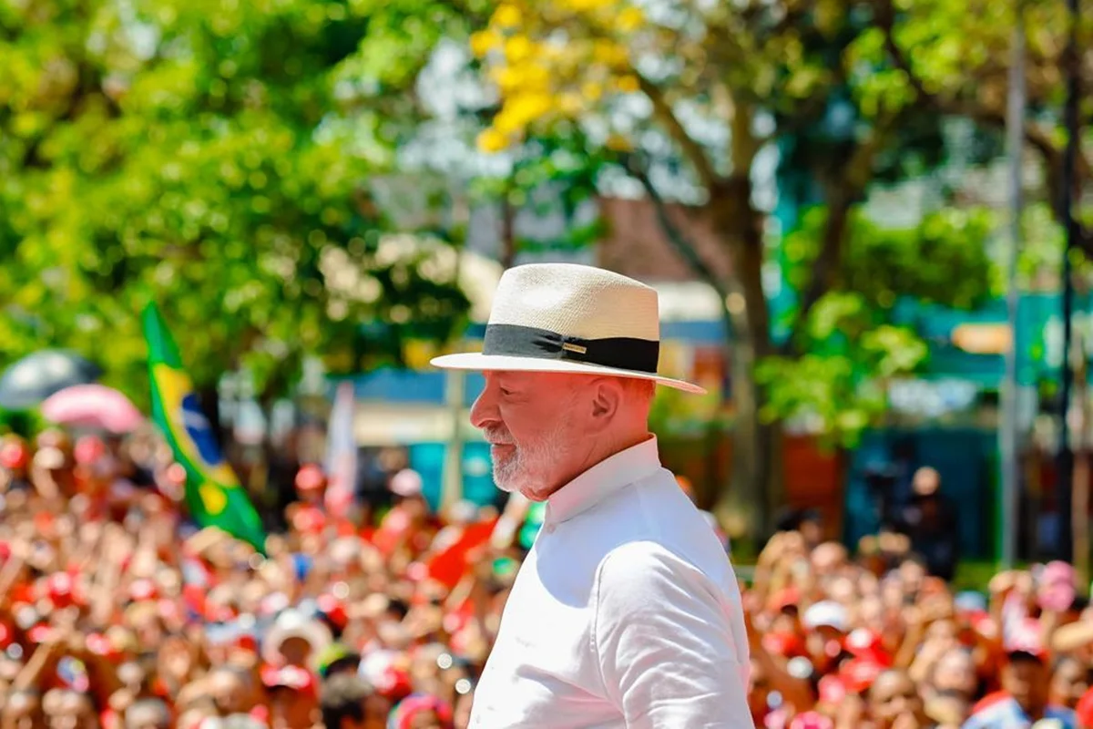 Lula reorganiza campanha após atritos e convoca mobilização para domingo