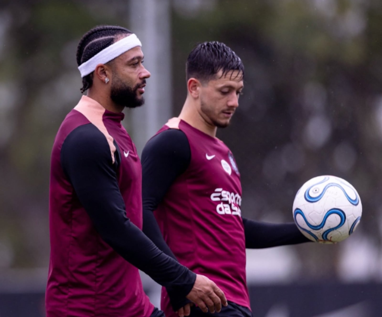Depois do presidente Stabile, as maiores cobranças foram em Memphis e Garro Rodrigo Coca/Corinthians