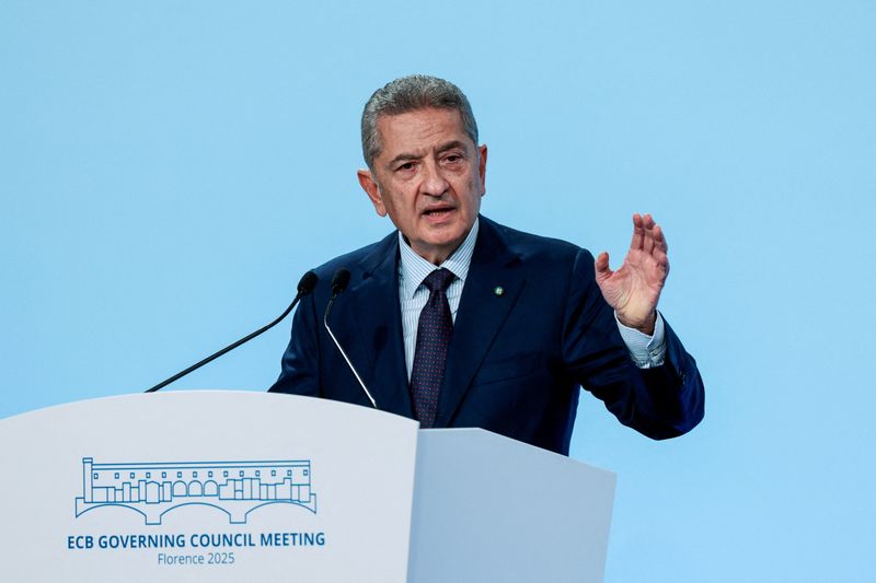 A distribuição dos ganhos da IA moldará a inflação, diz Panetta