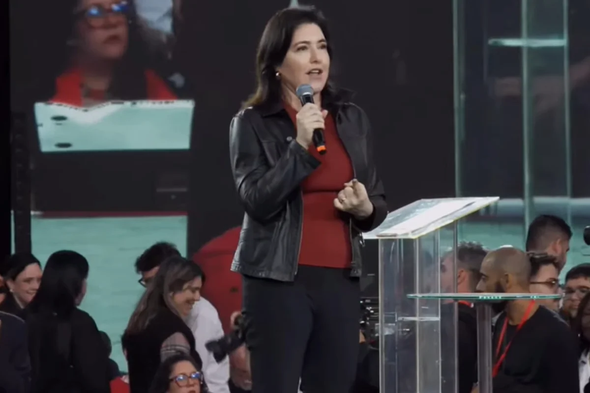 Simone Tebet em convenção partidária do PT, em São Paulo