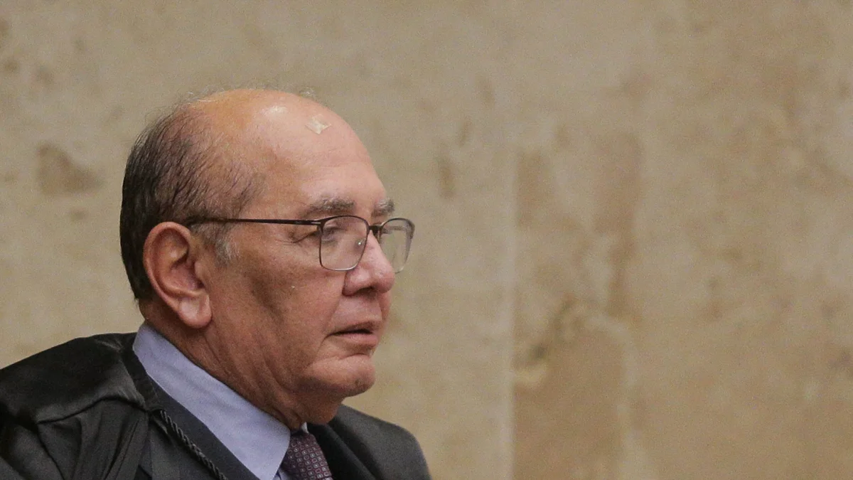 Após embate com ministros, Gilmar Mendes defende evitar politização do TSE