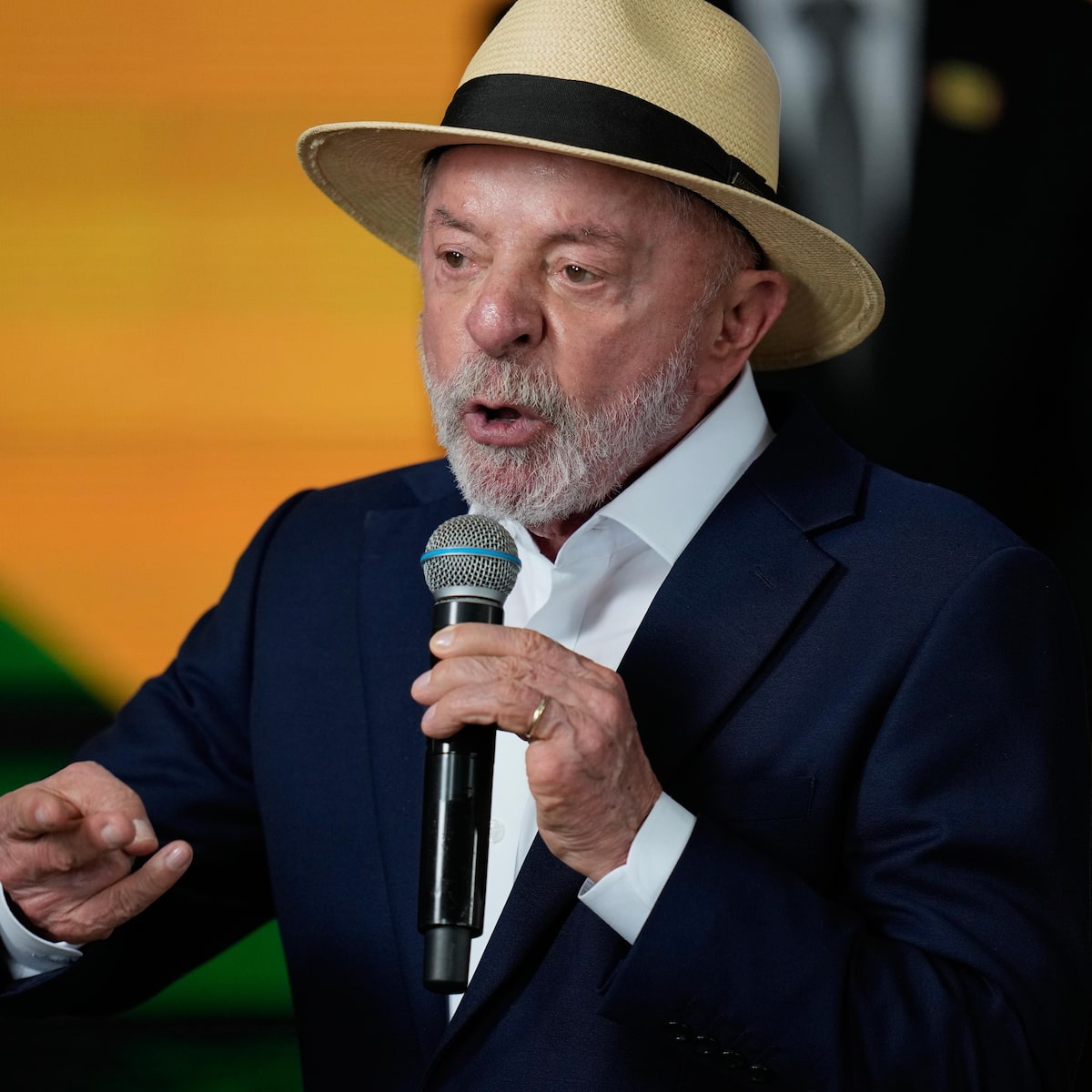 Lula diz que vai acabar com as bets: ‘Times que aprendam a viver sem lavagem de dinheiro’