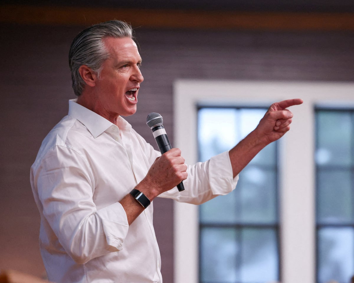 Gavin Newsom diz que não concorrerá à presidência em 2028 se Kamala Harris fizer