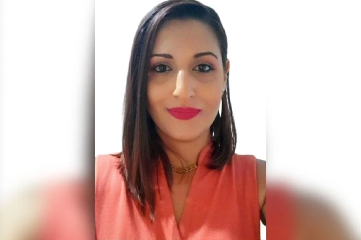 Imagem colorida mostra oficial da marinha morta em centro de pesquisa na USP. Metrópoles