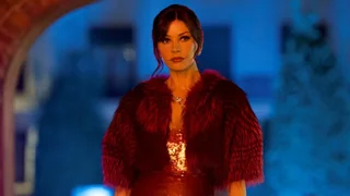 "John Wick feminino": Catherine Zeta-Jones caça matadores em nova série violenta