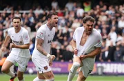 Jogadores do West Ham comemoram gol contra o Milwall