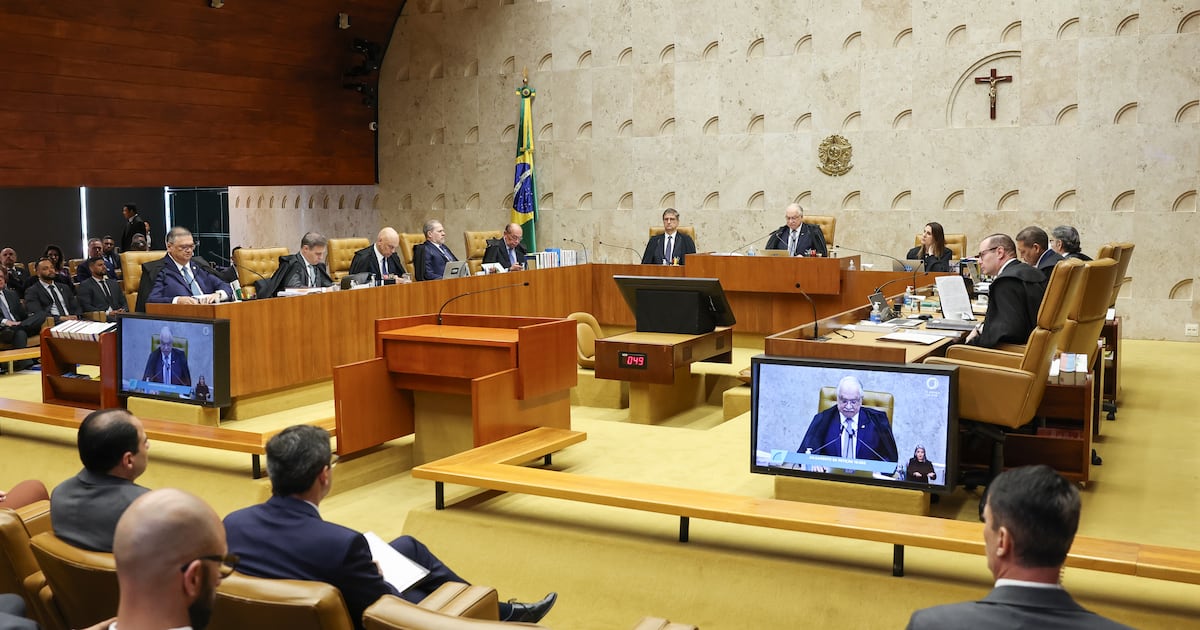 Ala do STF defende incluir outros ministros em investigação do Master