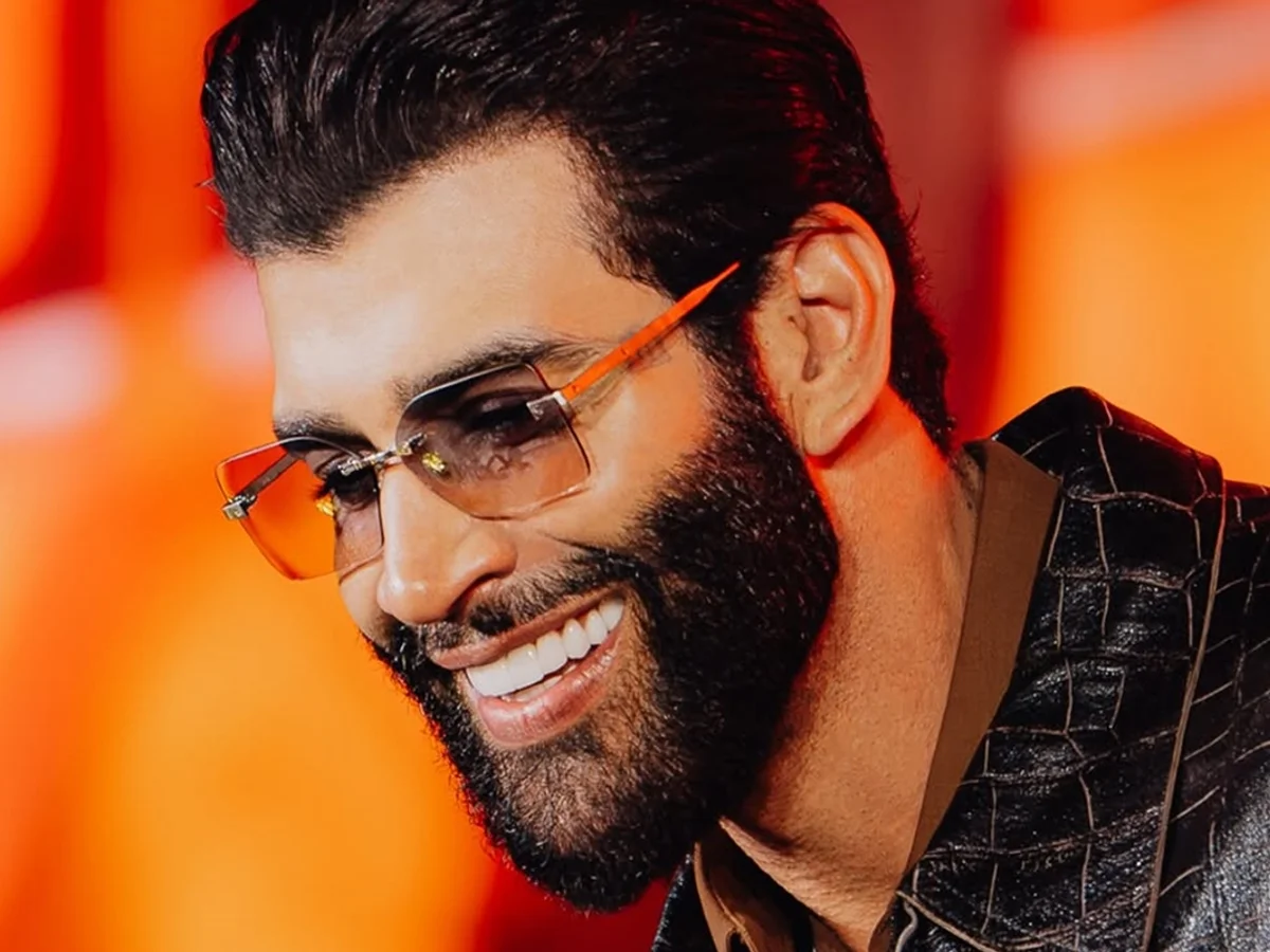 Gusttavo Lima raspa a barba e choca com novo visual. Veja antes e depois