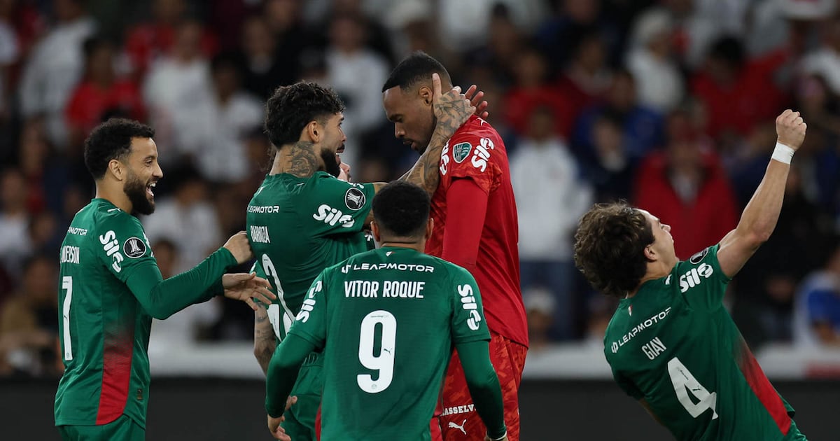‘Não precisávamos sofrer tanto’ comemora Carlos Miguel. Ele garantiu o Palmeiras na semifinal. Leila Pereira publicou meme do goleiro loiro
