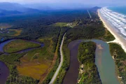 Uma propriedade de 48 hectares, com vegetação nativa preservada, na Praia de Guaratuba, avaliada em R$ 26 milhões, será incorporada ao Parque