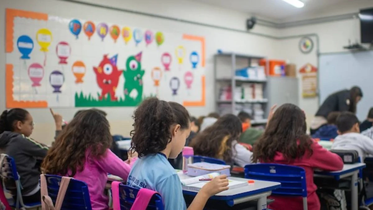 GDF suspende aulas em todas escolas do DF na sexta-feira antes da Eleição