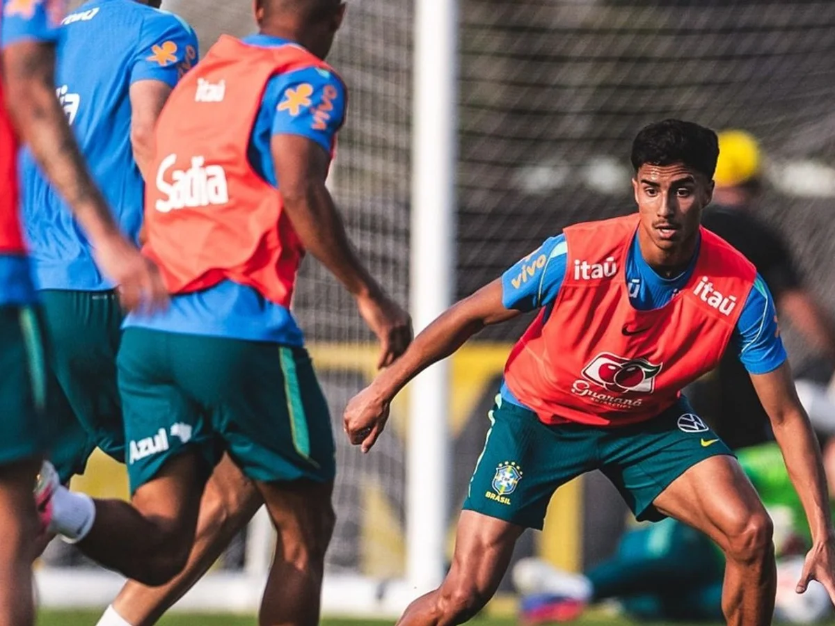 Titular da Seleção, Vitor Reis foi capitão e acumula experiências na base