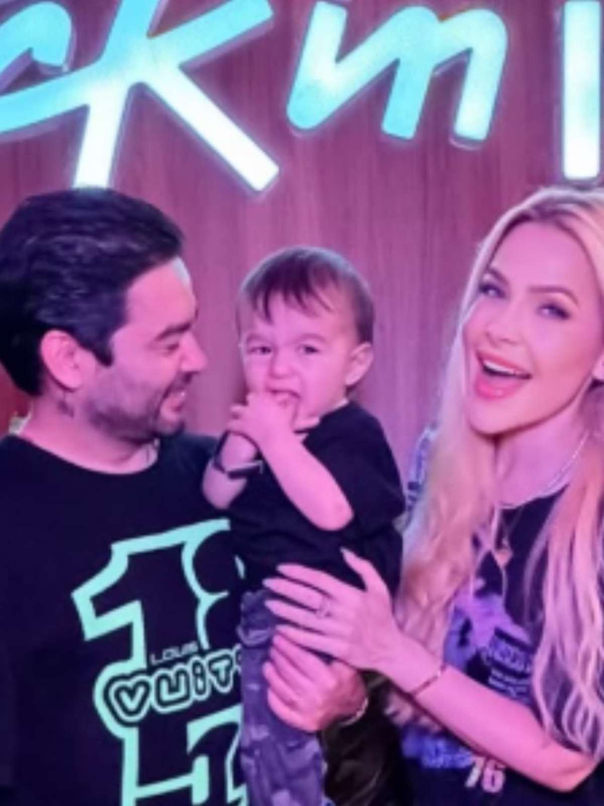 Yudi Tamashiro é esculachado após curtir Rock in Rio com a família e web divide opiniões: 'Não combina'