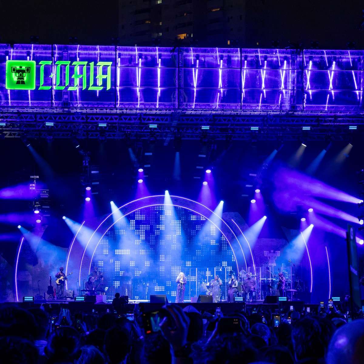 Chuva, voto declarado e show comemorativo: saiba tudo o que rolou no Coala Festival