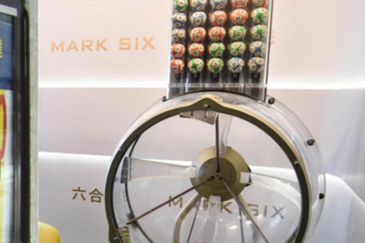 Homem é preso após ganhar loteria e se recusar a dividir prêmio com colegas