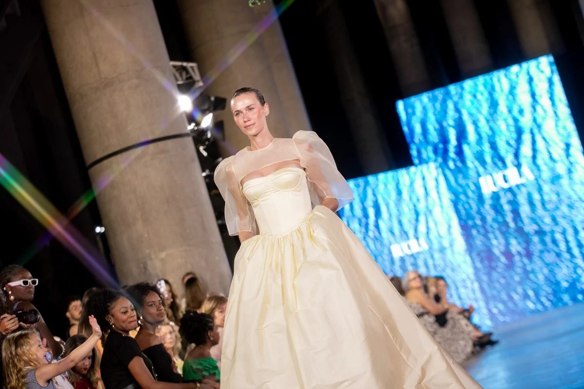 foto com cor. metrópoles catwalk - metrópoles