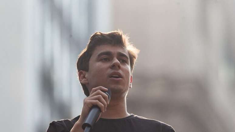 Quem é o bilionário que doou R$ 500 mil ao PT e é o maior apoiador de Nikolas Ferreira