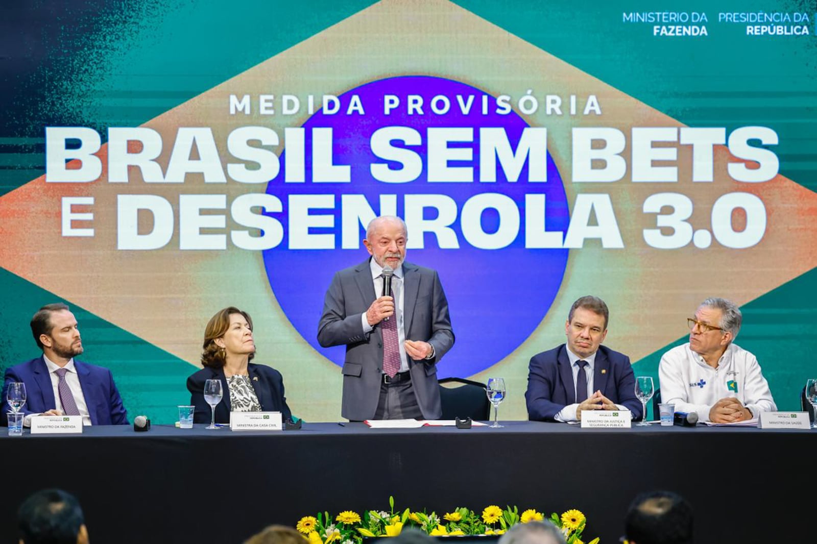 Imagem da matéria: Diante de mais de 680 empresários, Lula promete estabilidade fiscal e pede apoio para crescer