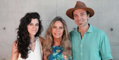 Bruna Lombardi com a nora Carla Labate e o filho Kim Riccelli Foto: Reprodu&ccedil;&atilde;o/Instagram