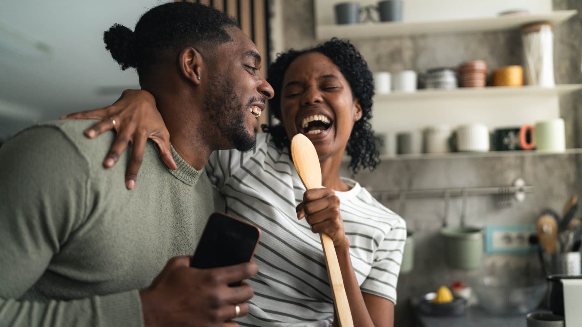 Maridos Felizes Casados Que Amam Suas Esposas Geralmente Dizem 8 Frases em Conversas Informais