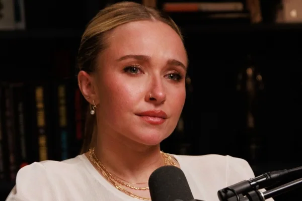 "Boatos", afirma equipe de Hayden Panettiere sobre causa da morte da atriz