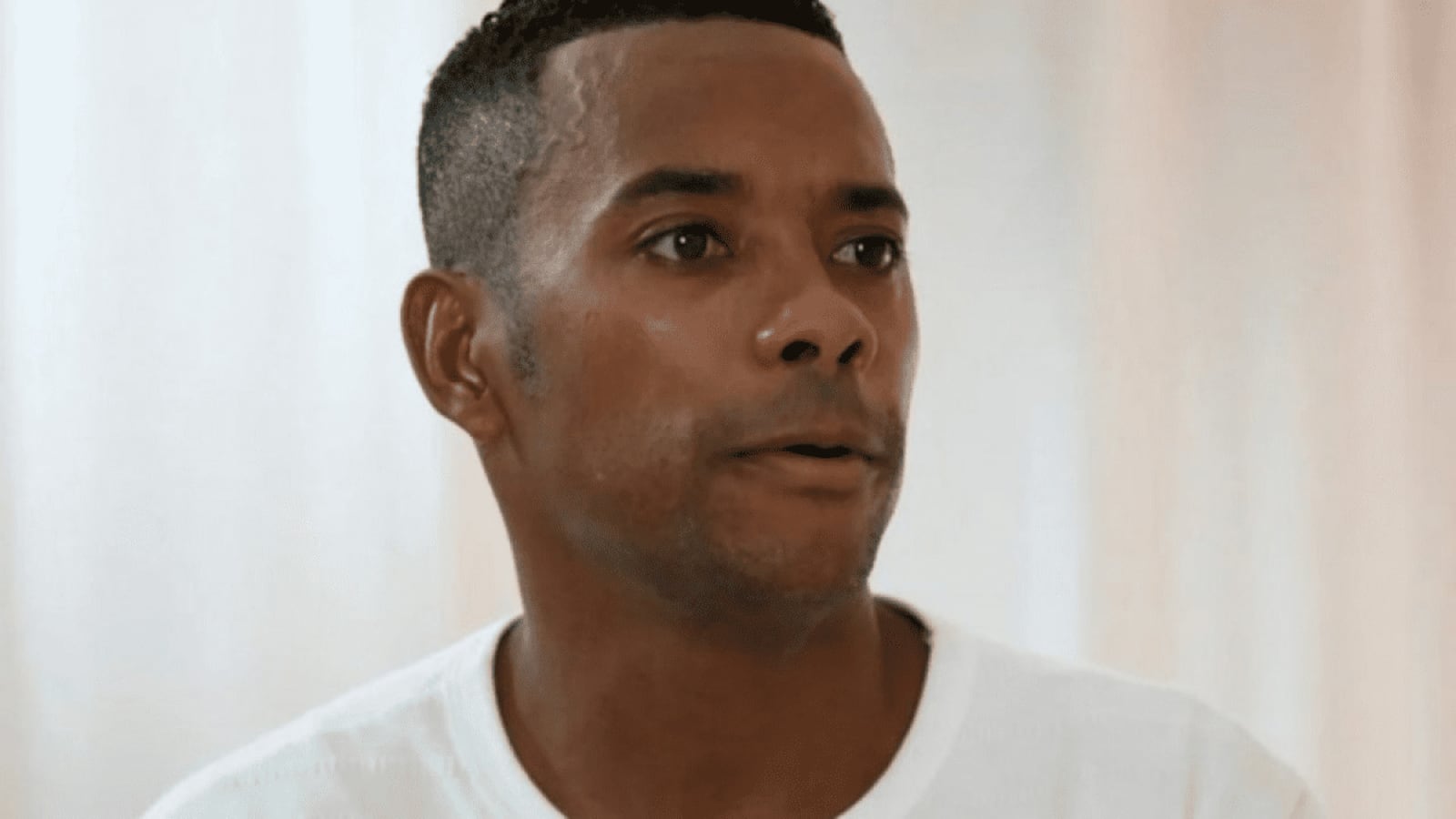 Robinho também acumulou horas de estudo no sistema de Educação de Jovens e Adultos (EJA) Reprodução