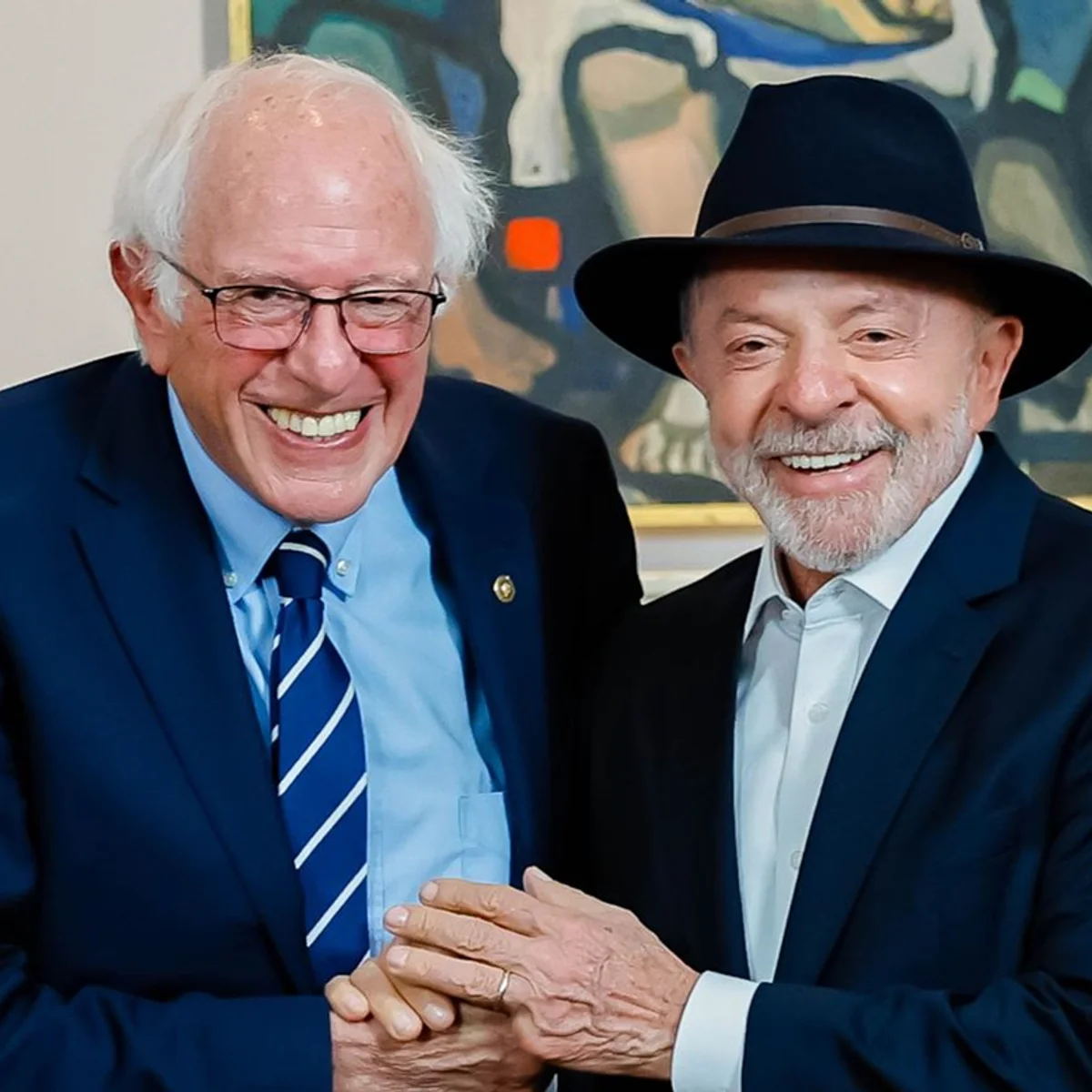 Após encontro, Bernie Sanders diz que convidará Lula para falar no Senado