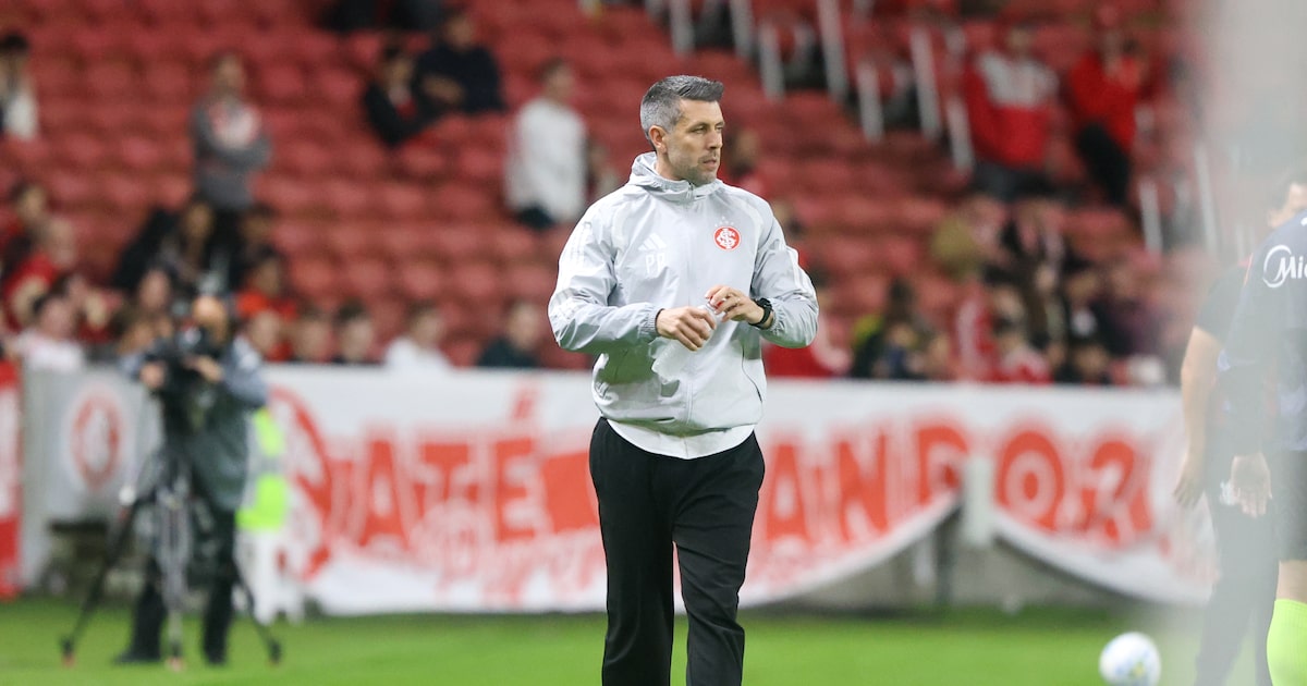 Internacional anuncia a demissão de Paulo Pezzolano, 18º técnico a cair no Brasileirão