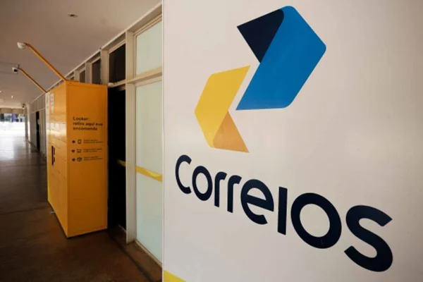 Correios: servidores cruzam braços por tempo indeterminado em todo o país