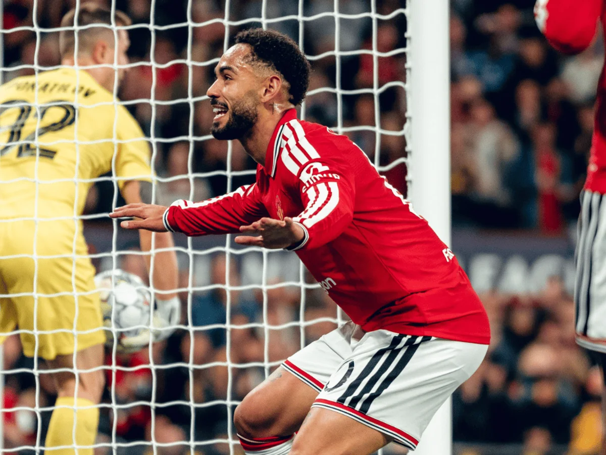 Com gol de Cunha, Manchester United goleia Sabah na Champions League