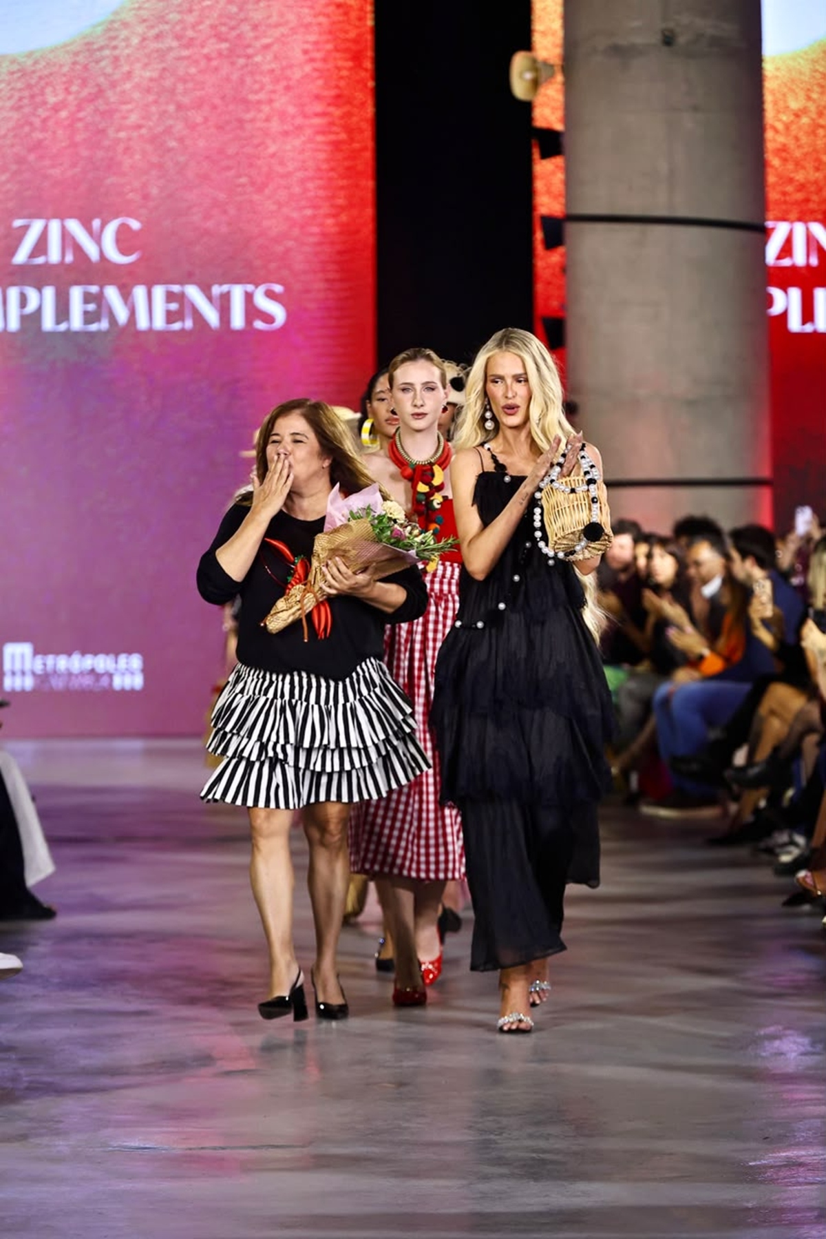 Zinc, Meu Kimô e Sacramound abrem passarela do Metrópoles Catwalk