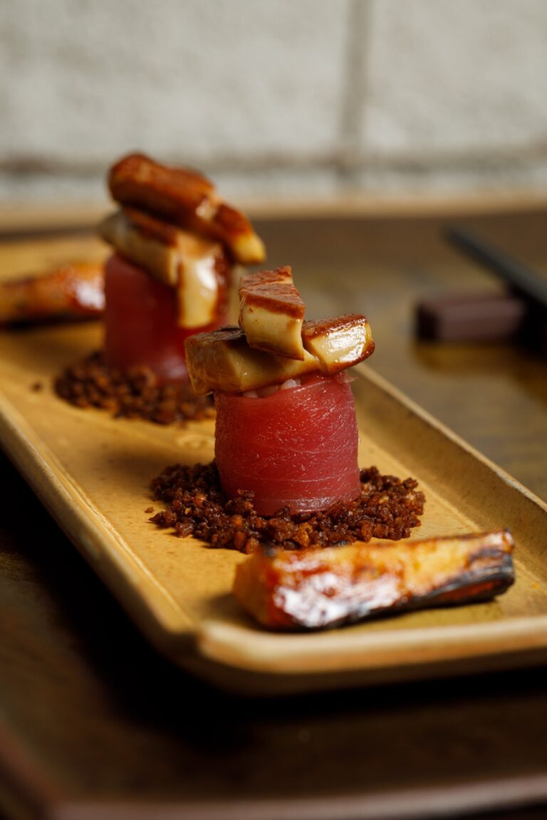 Kureiji tem hambúrguer de gyoza, Miojo com wagyu e a criatividade de Adriano Kanashiro