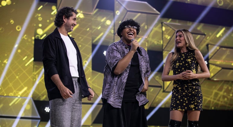 Campeão do Canta Comigo Teen anuncia single novo, e fãs se empolgam: ‘Estamos ansiosos’