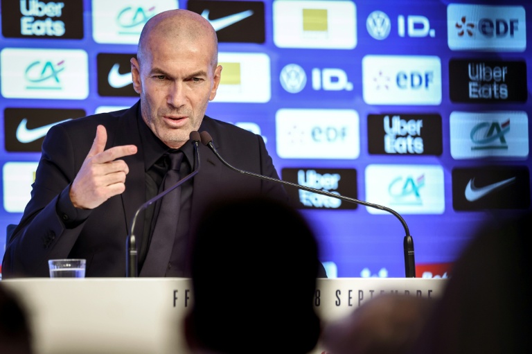O chefe da França, Zidane, confirma Mbappé como capitão após anunciar a primeira convocação